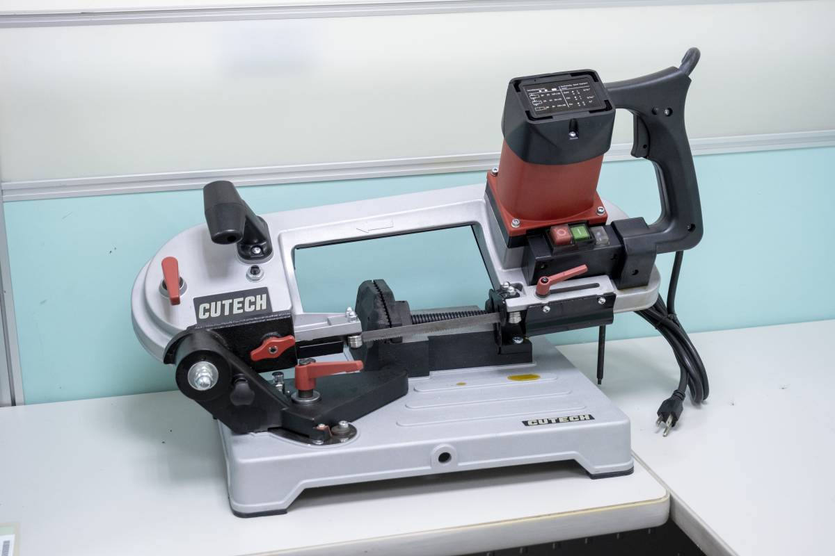 小型手提/桌上式 雙用金屬帶鋸機