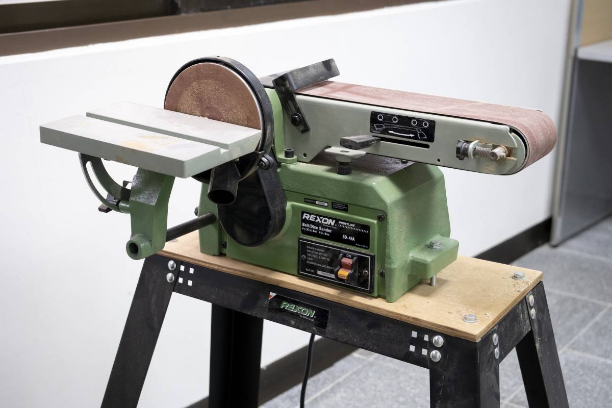 桌上型自動刨木機