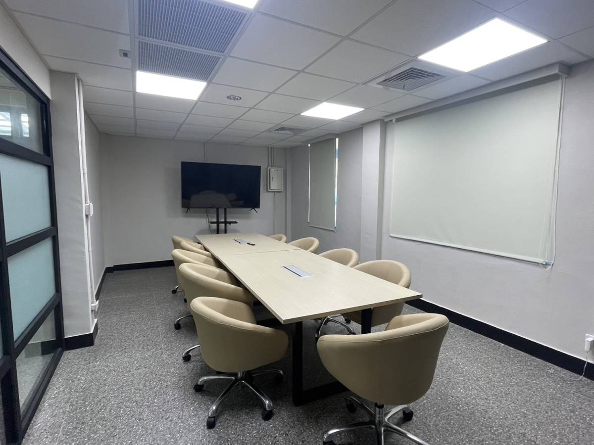 松園四館2F 10人會議室(201)